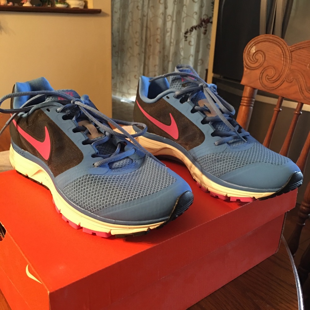 Woman Nike sneakers